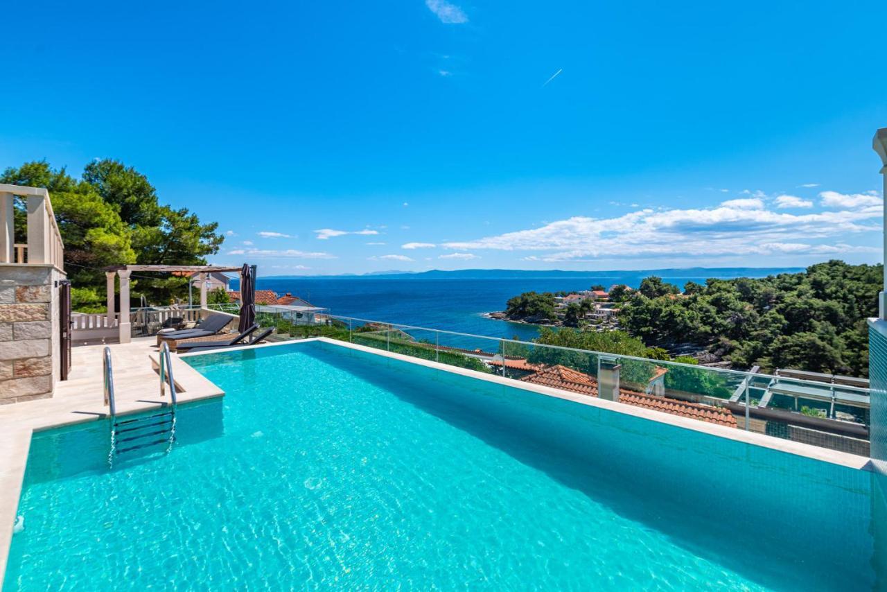 Villa Kadena - Luxury Seaside Villa With Private Heated Pool Селка Екстер'єр фото