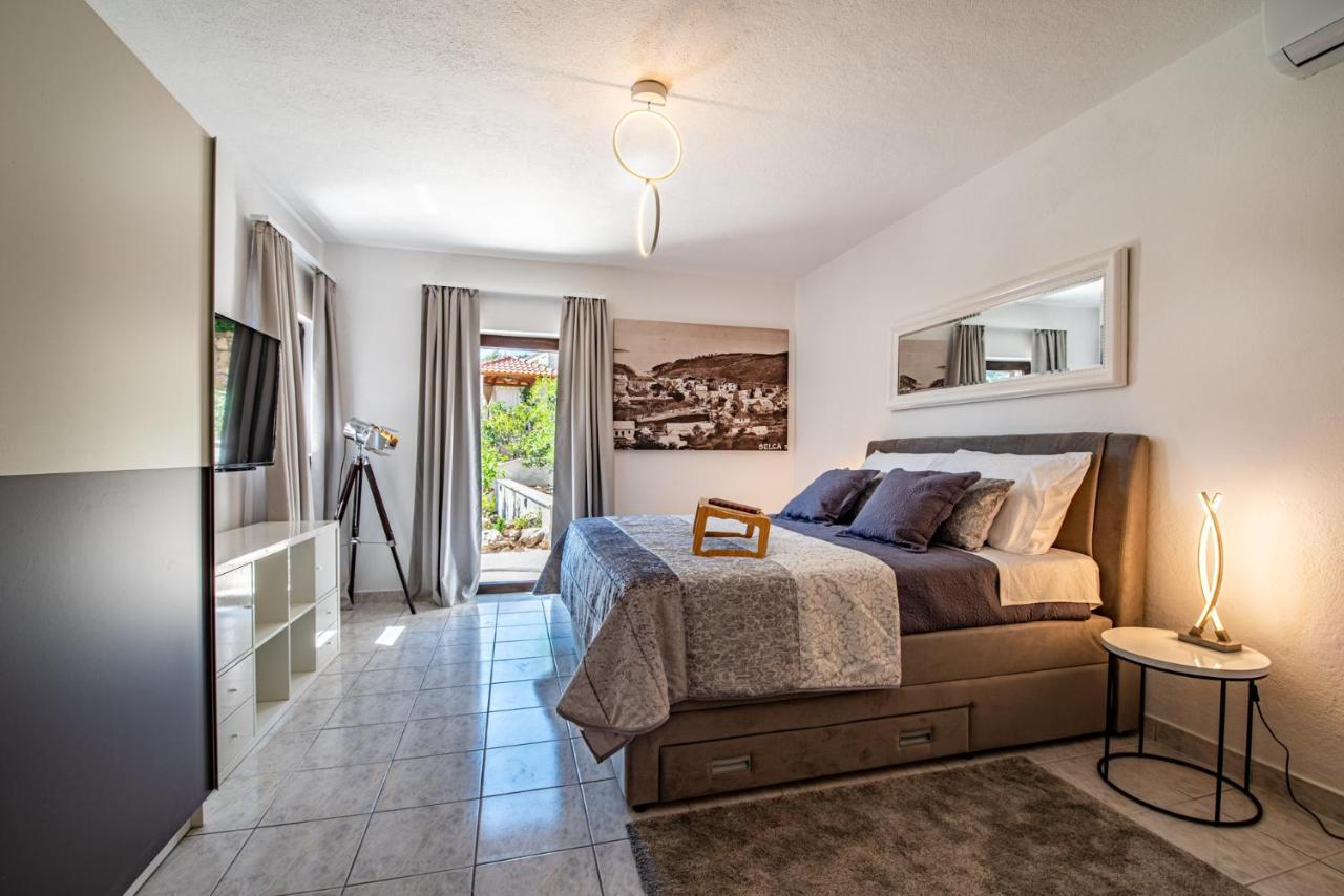 Villa Kadena - Luxury Seaside Villa With Private Heated Pool Селка Екстер'єр фото